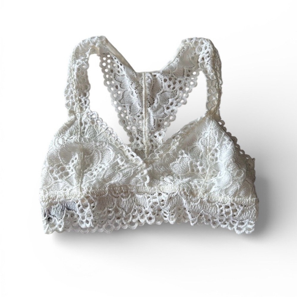 Aerie American Eagle Y2K vintage white lace bralette. (SMALL)